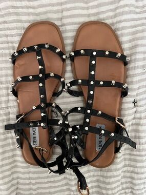 Steve Madden Black Studded T-Strap Gladiator Sandals with Tan Footbed